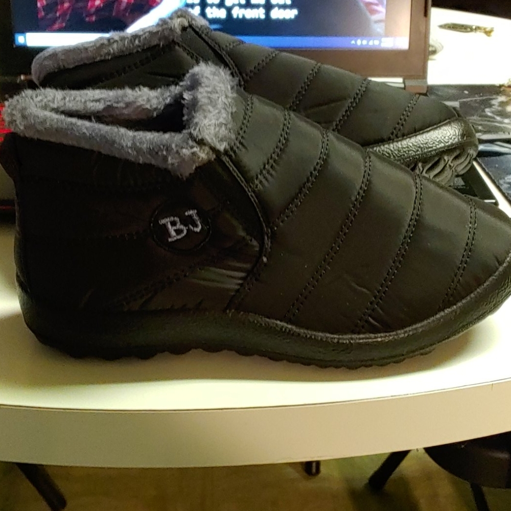 Ankle winter boots